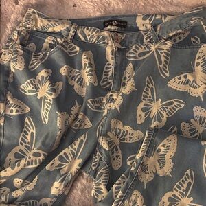 Blue Butterfly Skinny Jeans. Bell bottom, 5 pockets